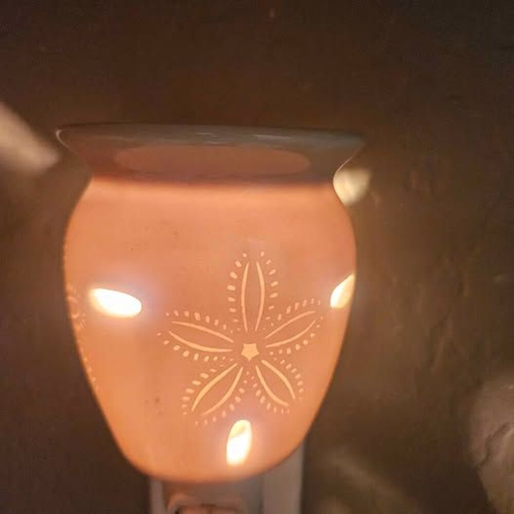 Ceramic Scentsy Sand Dollar Plug-In Wax Warmer